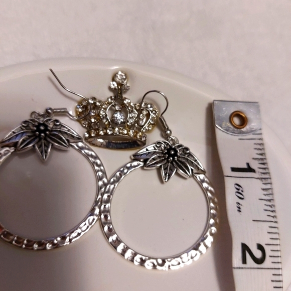 CHICO'S 2' INCH LARGE HOOPS W/ HAMMER FINISH STORE SAMPLE NWOT - Picture 5 of 6